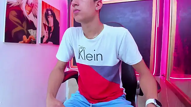 Snapshot of Stiben_boy chatting on September 25, 7:46 pm Stiben boy online show from September 25, 7:46 pm