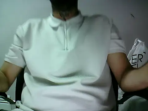 Snapshot of krerem chatting on October 13, 2:45 pm krerem online show from October 13, 2:45 pm