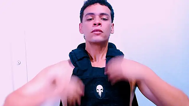 Snapshot of DominicBlazze chatting on October 16, 7:22 pm DominicBlazze online show from October 16, 7:22 pm