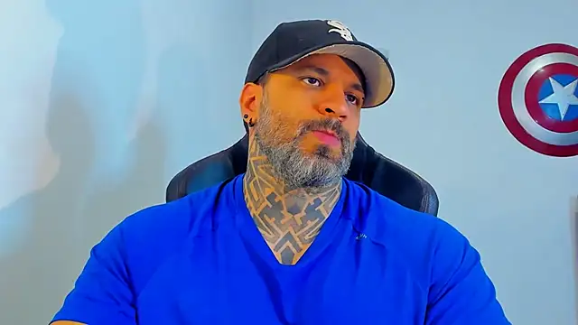 JoshRigby online show from April 18, 7:58 pm