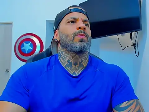 JoshRigby online show from November 28, 9:16 pm