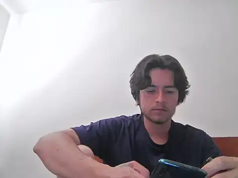 Kael D online show from December 1, 7:17 pm