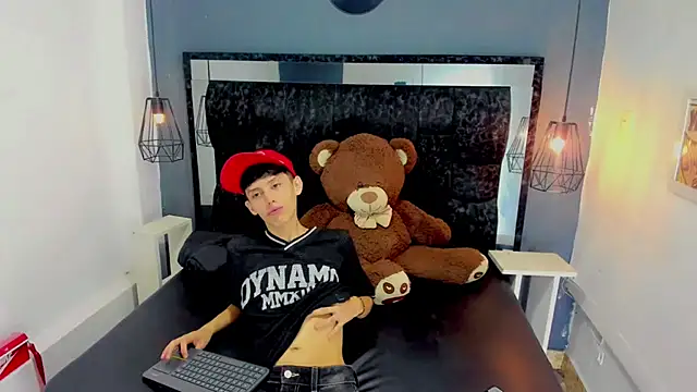 thaigo twink38 online show from June 25, 5:45 am