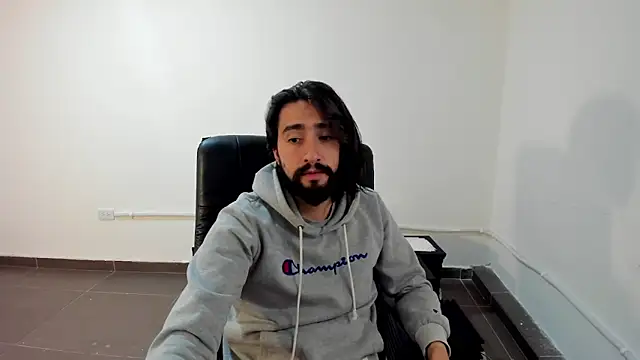 maximusdominus26 online show from February 27, 2:45 am