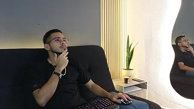 Jaybrown  1 online show from October 7, 4:38 am