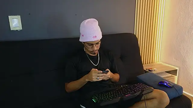 Jaybrown  1 online show from October 17, 3:21 am