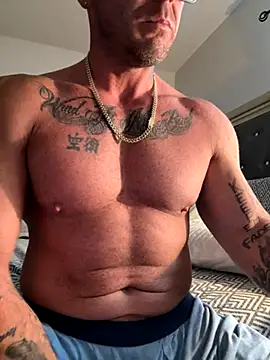 Beefkakey82 online show from October 19, 7:17 pm