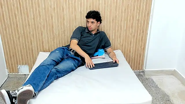 Snapshot of ISRAEL_GRAY chatting on October 18, 7:41 pm ISRAEL GRAY online show from October 18, 7:41 pm