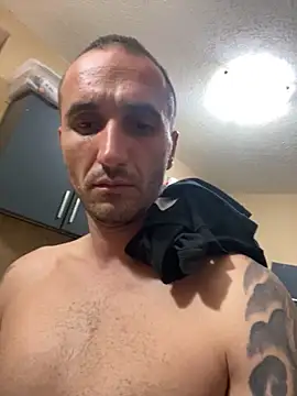 tompet2122 online show from April 2, 10:50 pm