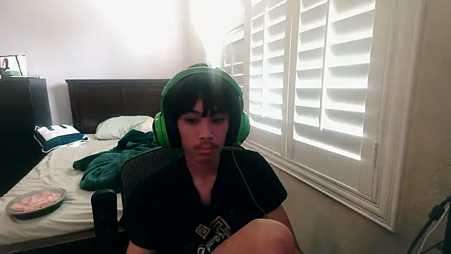 youngasianboy2007 online show from November 2, 8:46 pm