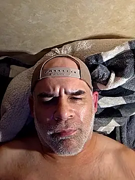 DeeBestEver online show from February 7, 5:07 pm