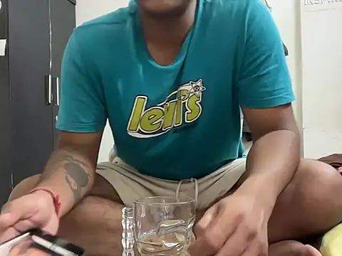 YourBlackBull online show from November 24, 7:15 pm