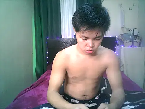 Snapshot of hot_babyboy26 chatting on October 12, 1:38 pm hot babyboy26 online show from October 12, 1:38 pm