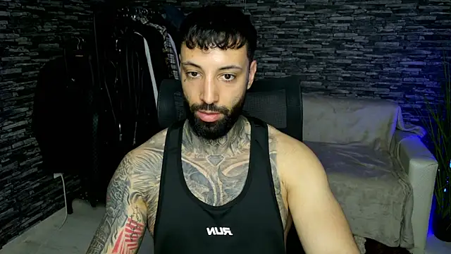 MasculineGuy99 online show from May 14, 6:39 pm