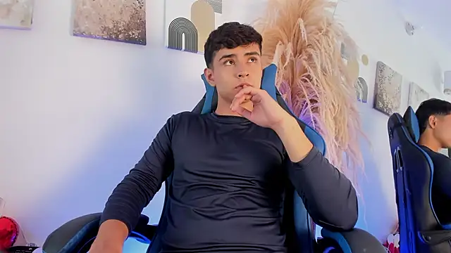 Thiago Connor21 online show from March 26, 8:13 pm