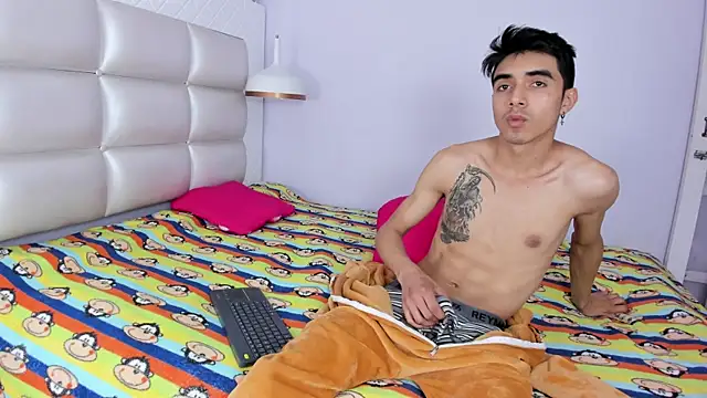 Hottie Guy online show from October 10, 7:07 pm