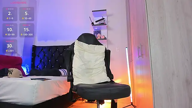  Duriel online show from March 6, 10:51 pm