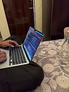 Ujjwallkumar0069 online show from November 19, 5:51 am