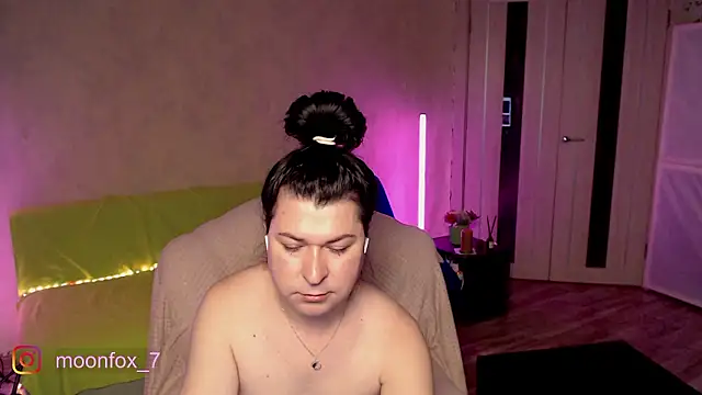 micromouse mo online show from February 27, 12:45 am