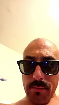 Snapshot of sloppypapi chatting on October 5, 9:13 am sloppypapi online show from October 5, 9:13 am