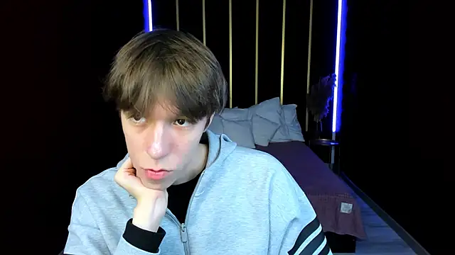 MarkBranston online show from March 6, 3:42 pm