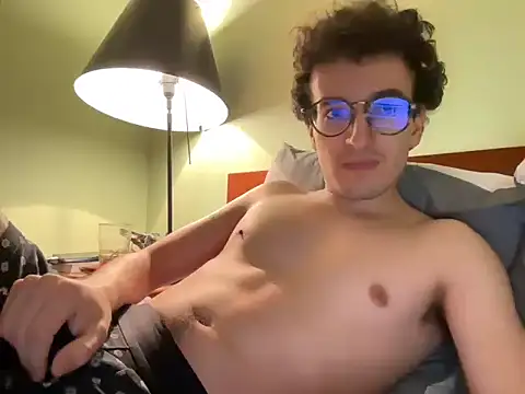 Poeta98xh online show from November 2, 9:30 pm