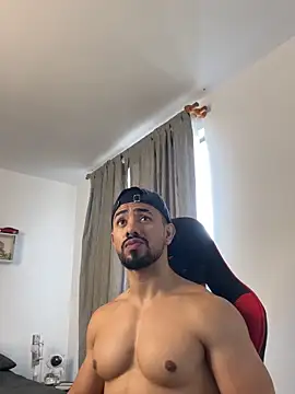 Ezzio Scolaro online show from October 23, 2:20 pm