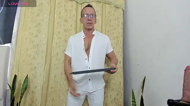  axelking  online show from June 5, 11:49 am