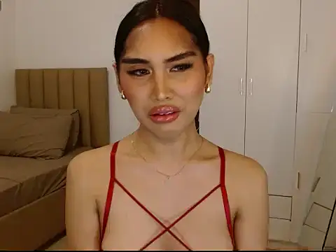 MonstrousDarcy online show from November 5, 8:55 pm