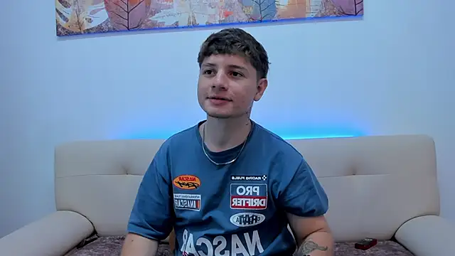 Snapshot of Leoo_Miller chatting on October 15, 9:22 pm Leoo Miller online show from October 15, 9:22 pm