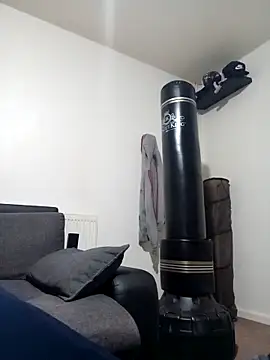 T1T012 online show from February 3, 2:53 am