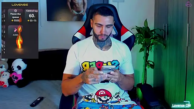 Danny Willson online show from April 7, 1:33 pm