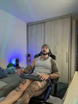 Dave-Max01 online show from November 26, 2:47 am