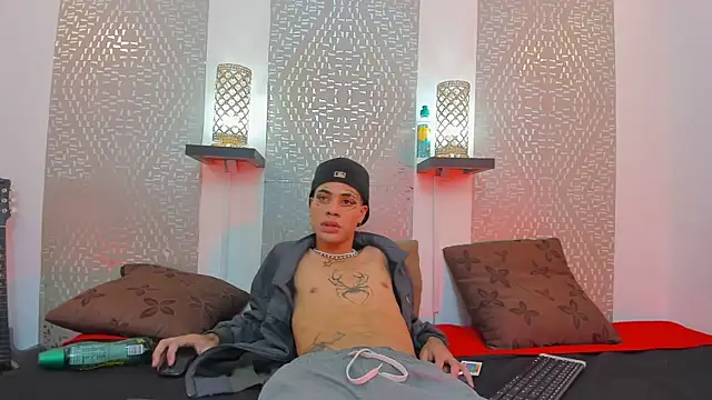 Snapshot of JacobBlackwell_ chatting on October 17, 8:46 pm JacobBlackwell online show from October 17, 8:46 pm