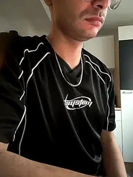 Snapshot of Arabianrainbow chatting on November 1, 12:53 pm Arabianrainbow online show from November 1, 12:53 pm