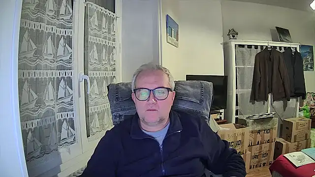 macdut67 online show from February 17, 2:21 am