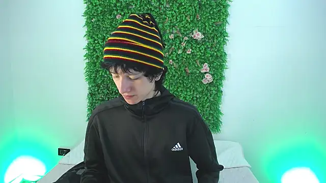 Emo Boy  online show from November 25, 12:51 pm