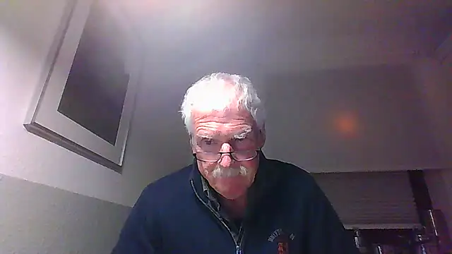 super-snoopy online show from December 4, 5:09 pm