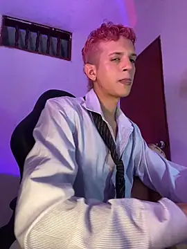 tylernova online show from November 13, 4:50 am