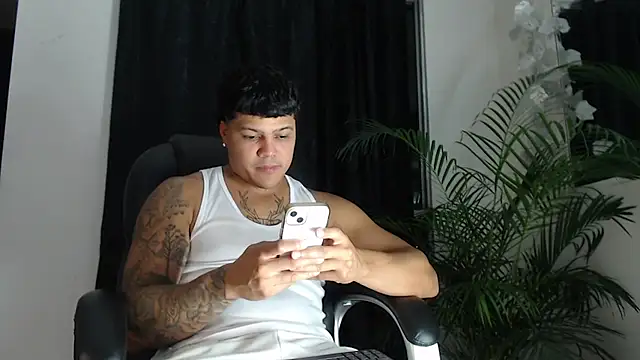 Boyhot 00 online show from February 13, 4:41 am