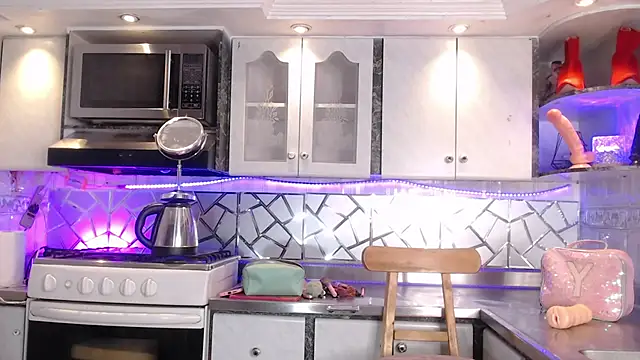 ZAMMIRA online show from November 30, 6:48 am