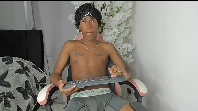 latin kay1 online show from March 17, 7:38 pm