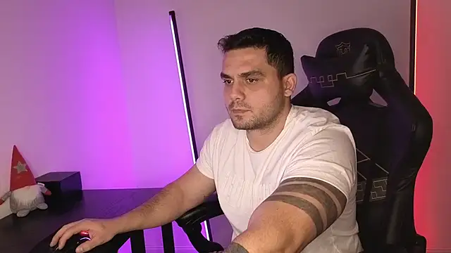 Danielbateson online show from January 9, 2:22 pm