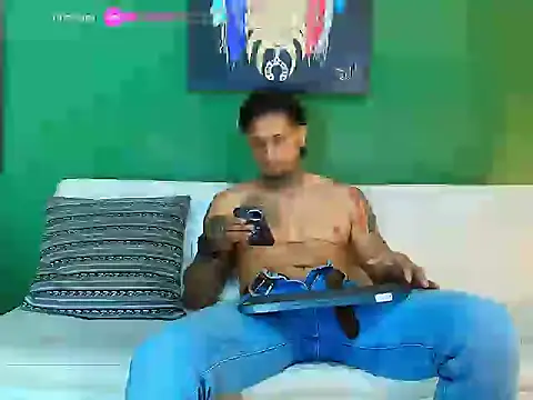 clark  ken online show from November 5, 8:44 pm