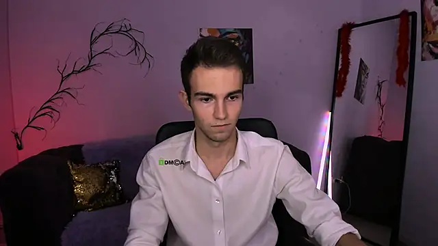 astren villo online show from November 20, 8:18 pm