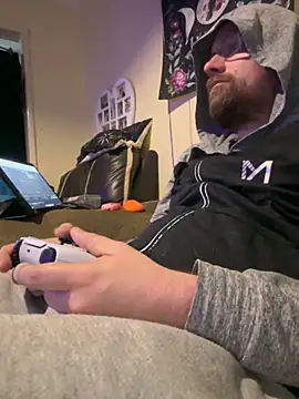 Otis Firefly online show from November 16, 1:02 pm