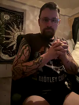 Snapshot of Otis_Firefly chatting on October 17, 6:23 pm Otis Firefly online show from October 17, 6:23 pm
