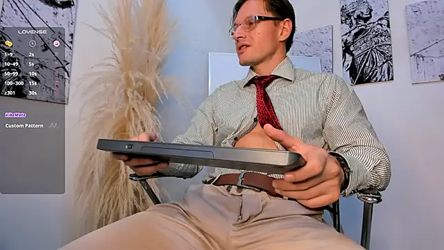 Justin valverde online show from November 15, 3:19 am