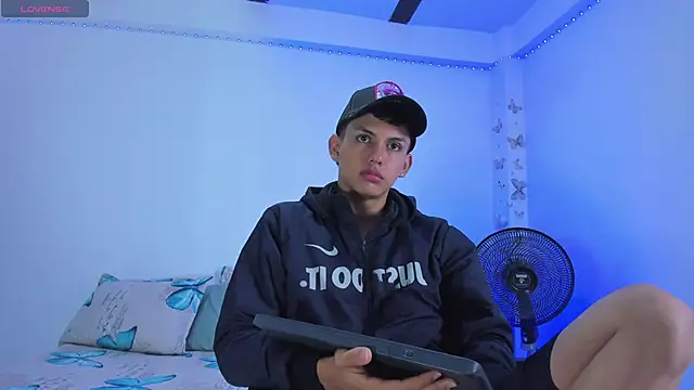 Axel Cody  online show from October 19, 11:46 am