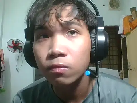 kave2033 online show from November 6, 3:59 pm